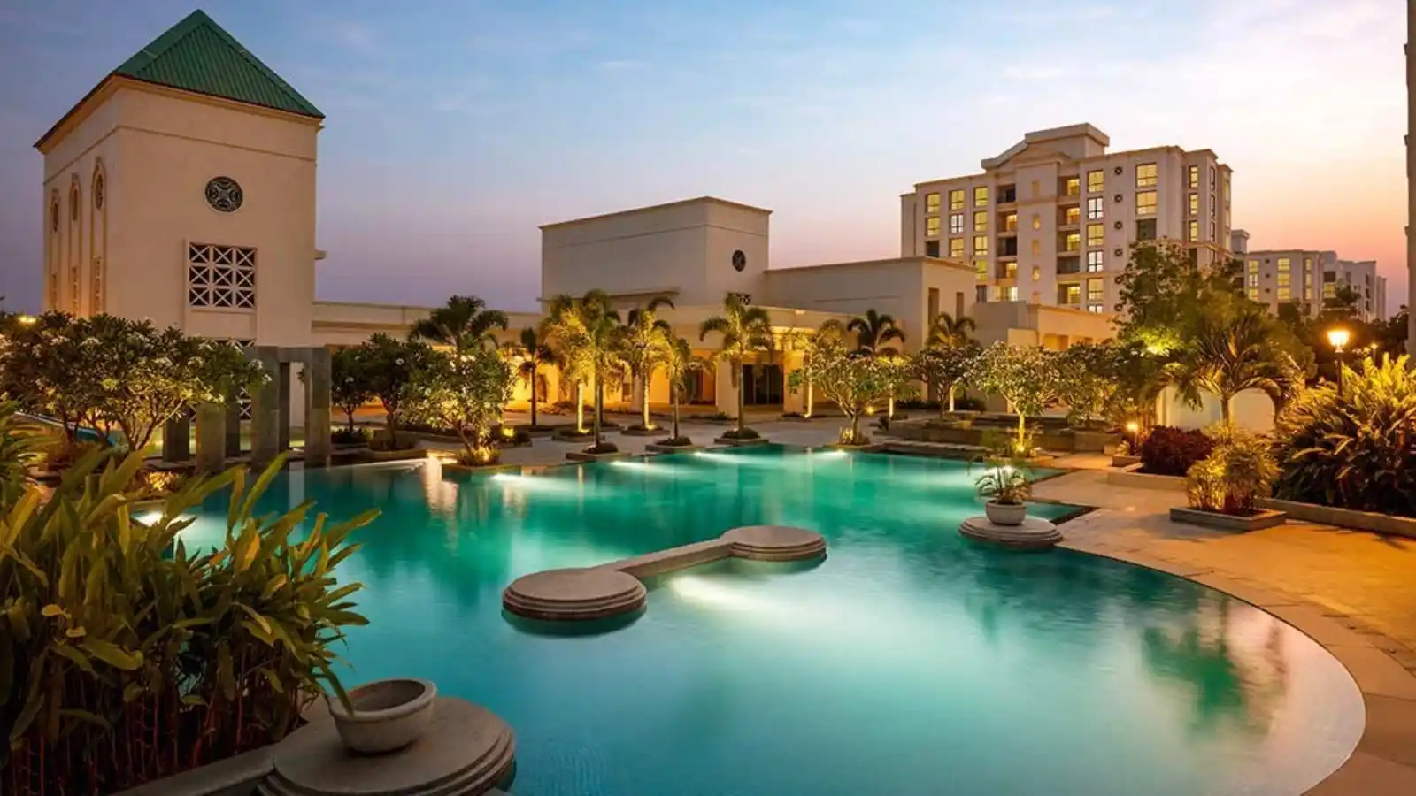 Hiranandani-Devanahalli-Villas-Pool-View